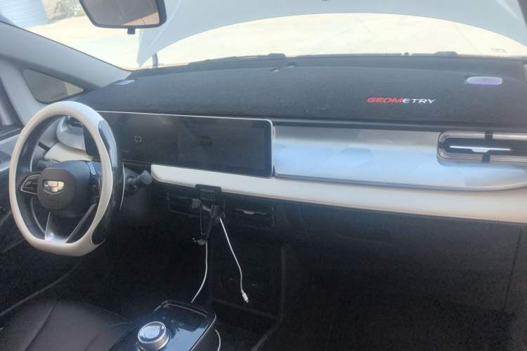 Used Geometry E Firefly 2023 320KM Cute & Handsome Tiger 5 Seats
