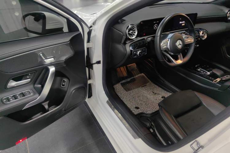 Used Mercedes-Benz A-Class 2020 Restyled A 200 L Sport Sedan Fashion Version