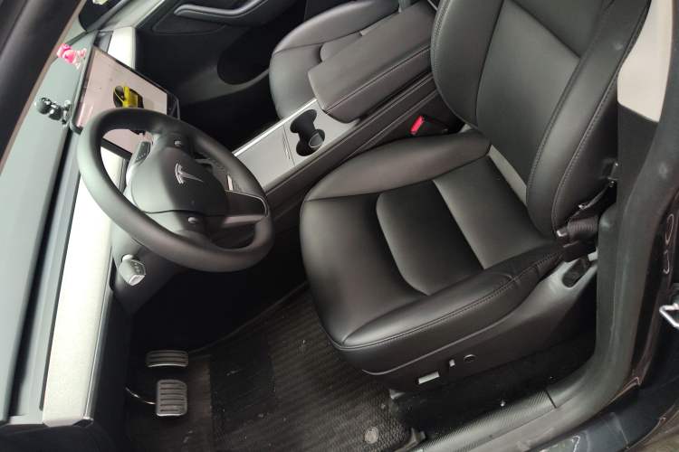 Used Tesla Model Y 2024 Rear-Wheel-Drive Version
