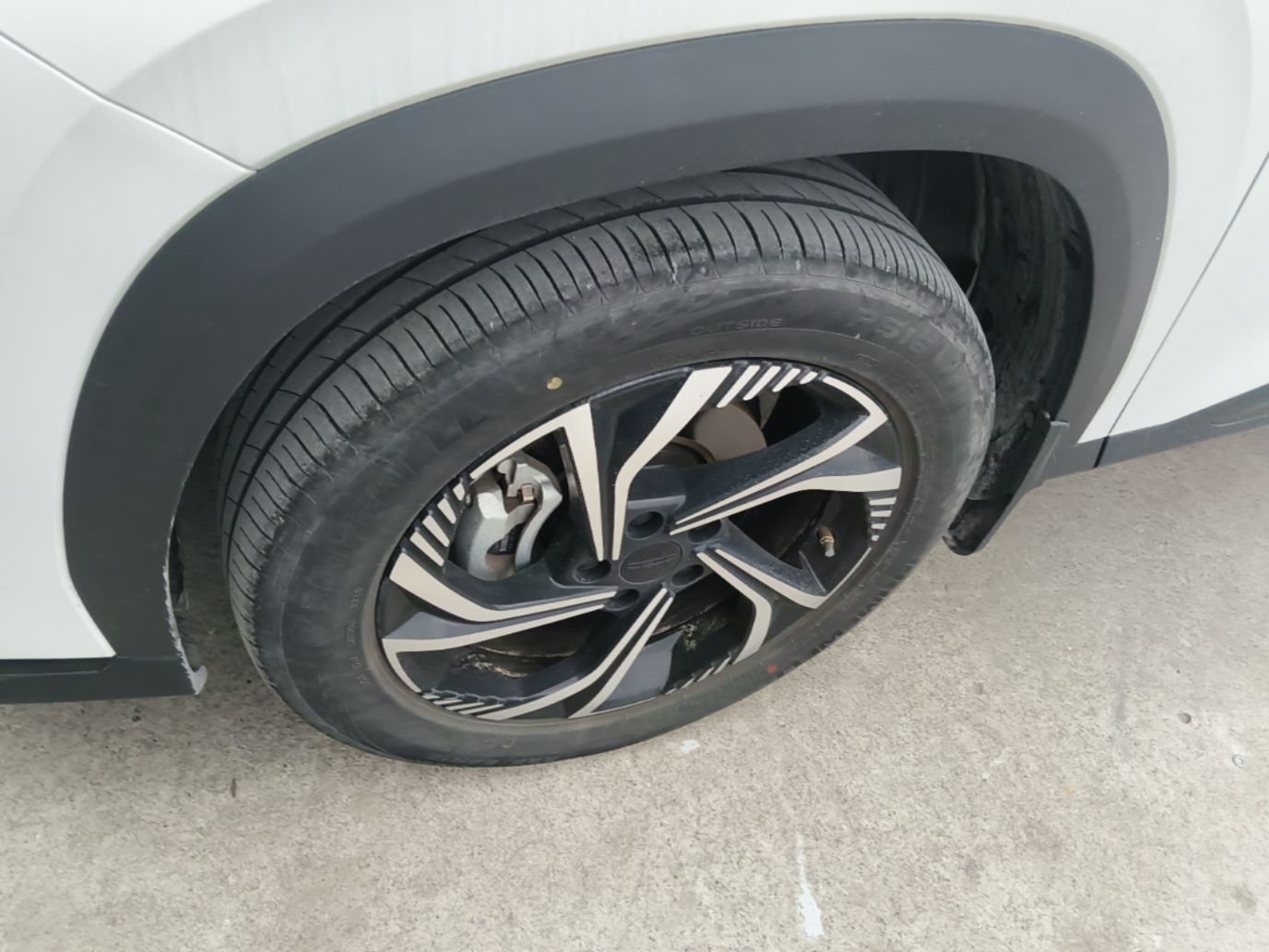 Geely Auto Emgrand X7 Sport 2024 1.5TD Smart Connect+ — снимка 10