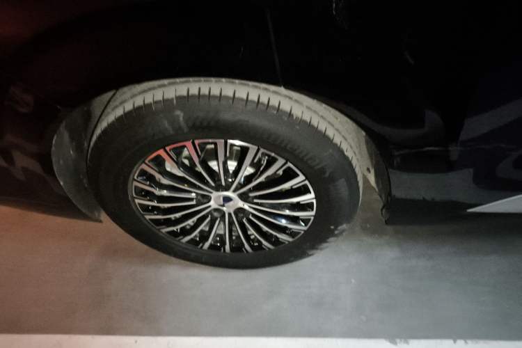 Used Denza D9 2024 DM-i 980 Four-Wheel Drive Prestige Model
