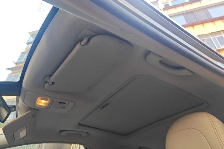 Used Citroen C5 2012 2.0L Automatic Luxury Edition Headliner