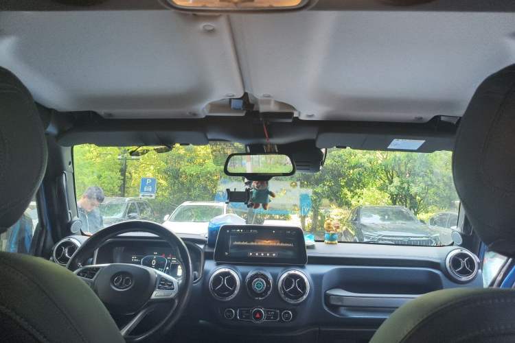 Used BAIC Off-Road BJ40 2019 2.3T Automatic Four-Wheel Drive Ring the Tower Champion Edition China VI Headliner