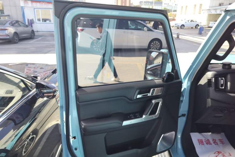 Used 212 T01 2025 2.0T Changfeng
