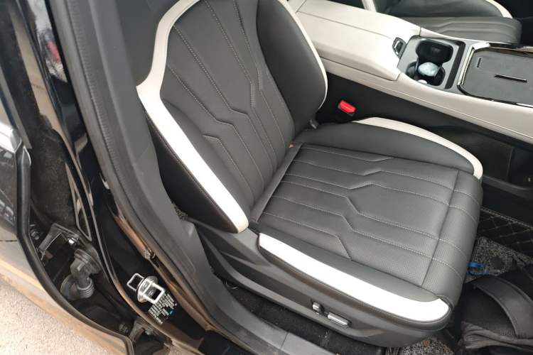 Used JETOUR Shanhai L6 2024 1.5TD DHT ULTRA