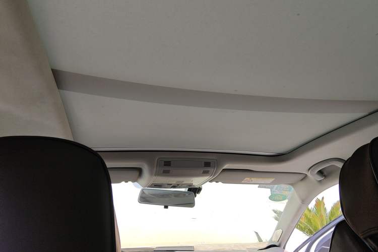 Used Volkswagen Sagitar 2019 200TSI DSG Comfort Version China VI Standard Headliner