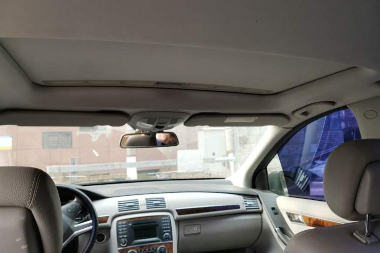 Used Mercedes-Benz R-Class 2011 R 300 L Business Model