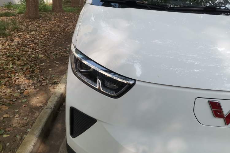 Used Wuling Yangguang 2024 300KM Comfort Version Passenger Van 75kW Exterior 6