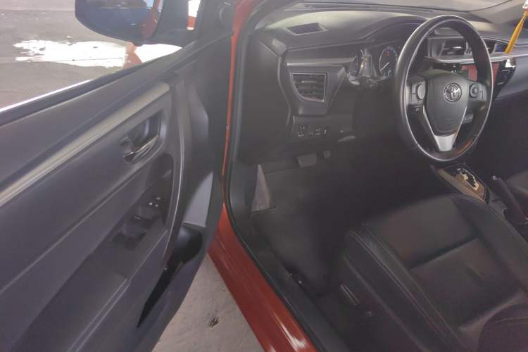 Used Toyota Levin 2014 1.8V CVT Luxury Edition Driver Seat