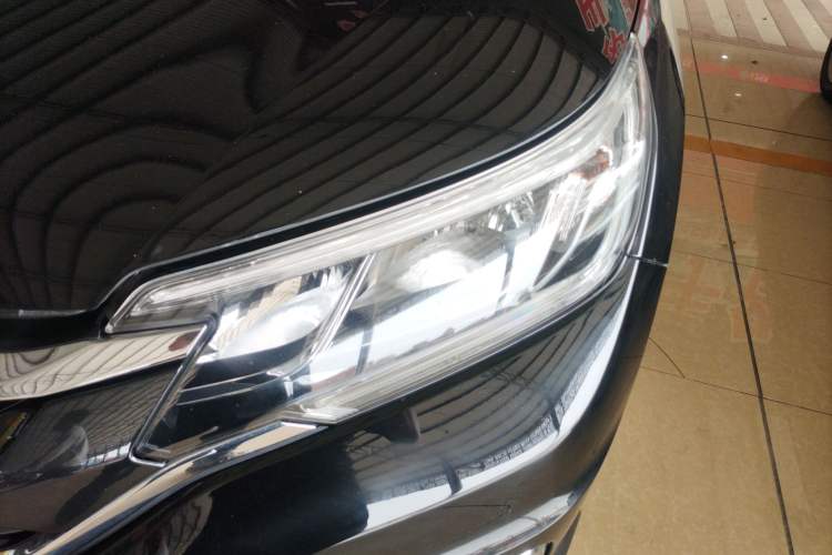 Used Honda CR-V 2015 2.4L four-wheel drive luxury version
