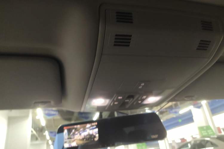 Used Volkswagen Magotan 2019 330TSI DSG Luxury Version China VI Standard Headliner