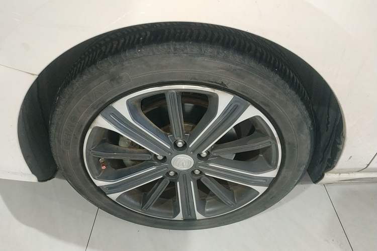 Used CHANGAN Ruicheng CC 2022 Blue Whale Edition 1.5T DCT Luxury Model Left Front Wheel Hub