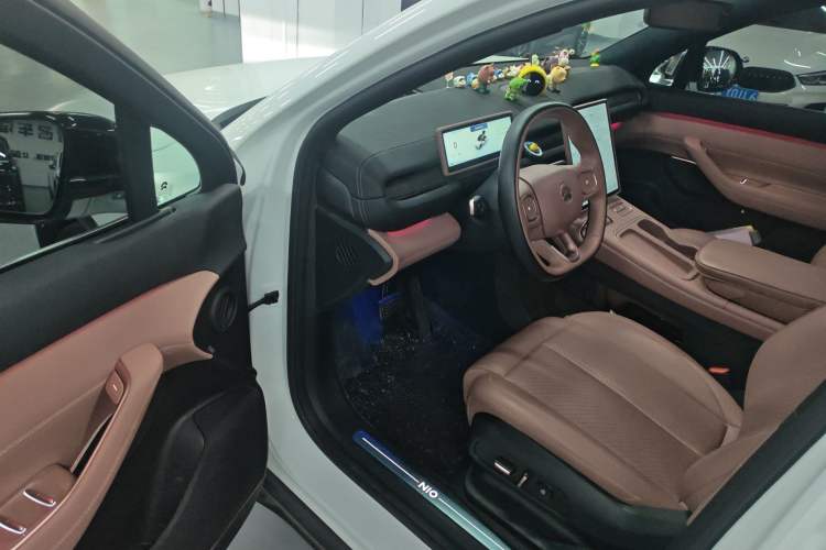 Used Nio EC6 2024 100 kWh Driver Seat