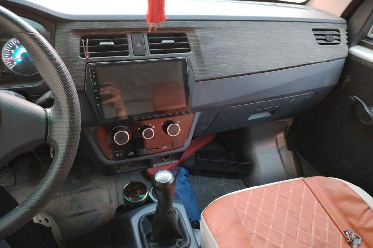 Used Jinbei New Hiace X30L 2023 1.5L Super-Enjoyment Edition Passenger Van 5/6/7-Seater Non-Air-Conditioned Version SWC15M