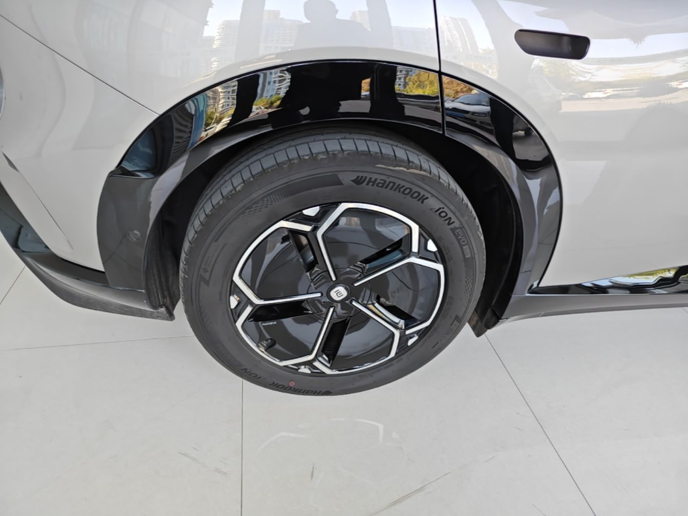 Xiaomi Auto YU7 2025 Ultra-Long Range All-Wheel Drive Pro Version — снимка 11