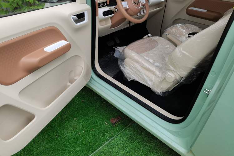 Used Wuling Hongguang MINIEV 2024 3rd Generation 215km Youth Edition