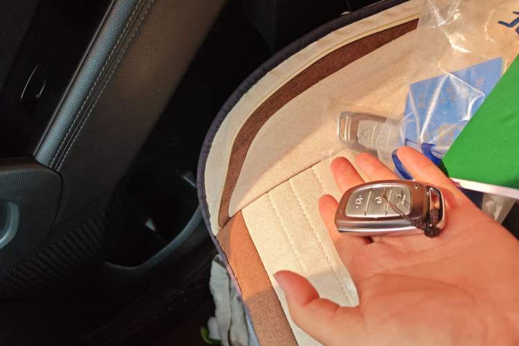 Used Hyundai ix25 2015 1.6L Automatic Two-Wheel Drive Smart GLS Trim Interior 1