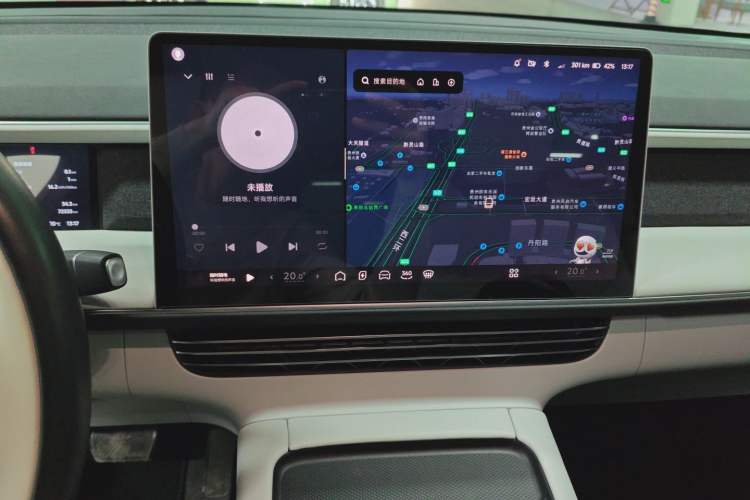 Used XPeng G6 2023 755 Ultra-Long Range Pro Audio And AC Panel