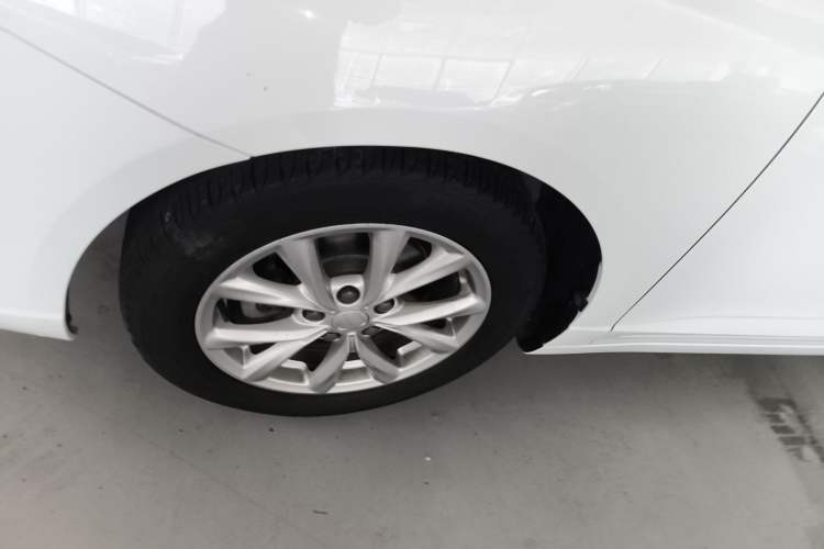 Used Roewe i5 2020 1.5L Automatic 4G Connected Linghao Edition