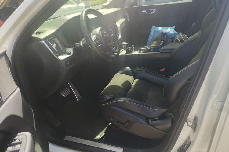 Used Volvo XC60 2018 T5 4x4 Zhiya Sport Edition