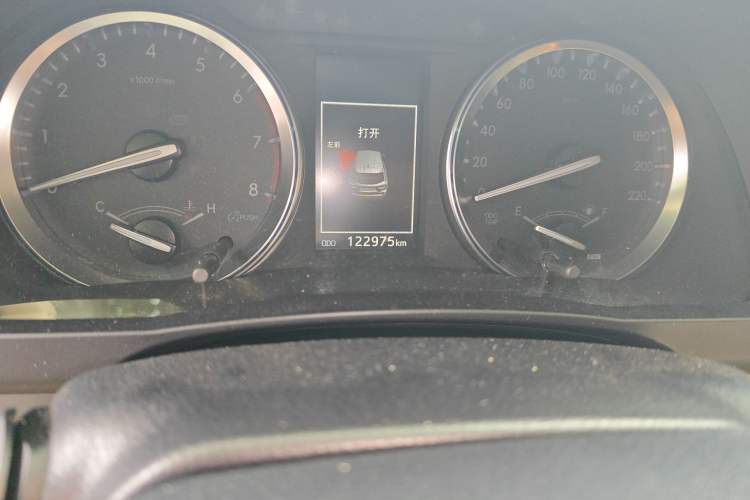 Used Toyota Highlander 2015 2.0T Four-Wheel Drive Luxury Navigation Version with 7 Seats