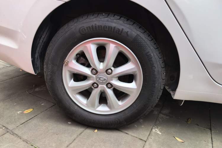 Used Hyundai Verna (older generation) 2017 1.4L Manual Huancai Edition China V Standard Right Rear Wheel Hub