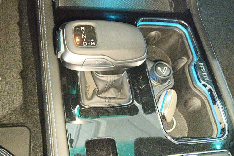 Used BAIC Off-Road BJ40 2024 2.0D Blade Hero Glory Edition Gear Lever