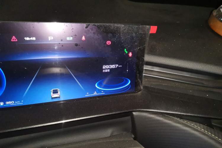 Used Haval H6S 2022 2.0T Two-Wheel Drive ZhiRun Version Odometer Close Up