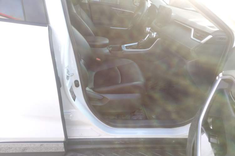 Used Toyota RAV4 2024 2.0L CVT Two-Wheel Drive Urban Edition