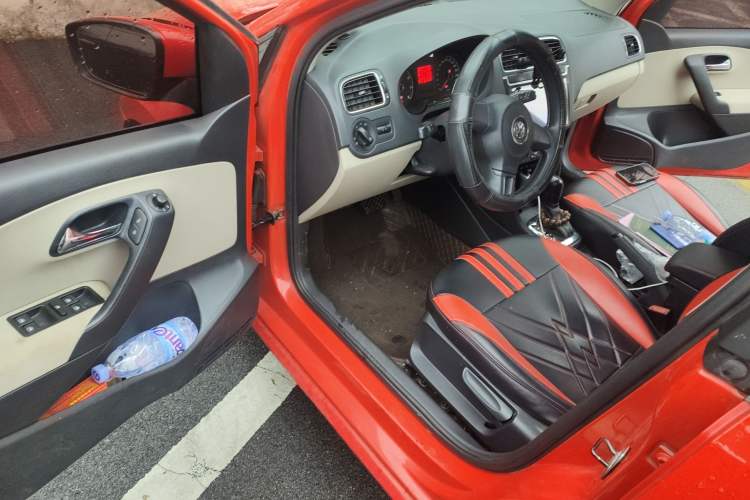 Used Volkswagen Polo 2013 1.6L Automatic Comfort Edition Driver Seat