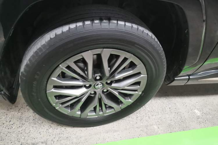 Used Toyota Wildlander 2024 2.0L CVT 4x4 Luxury PLUS Edition