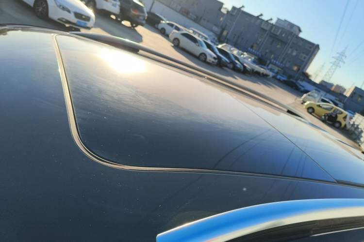 Used Volkswagen Tiguan L 2019 Revised 330TSI Automatic Two-Wheel Drive Smart & Luxury Edition China VI Standard
