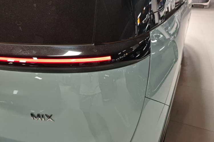 Used Zeekr MIX 2025 Intelligent Driving Version Right Rear Taillight