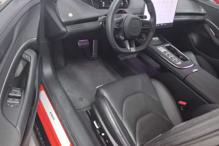 Used Xiaomi Auto SU7 2024 Four-Wheel Drive Ultra-Long Range Advanced Intelligent Driving Max Edition Driver Seat
