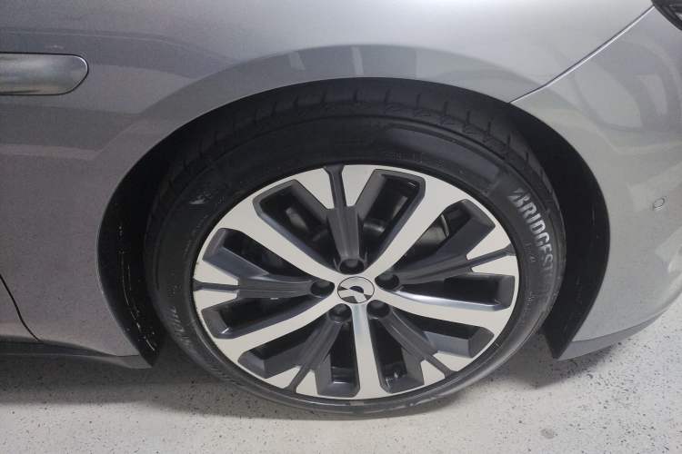 Used Nio ET7 2024 75 kWh Executive Edition Left Front Wheel Hub