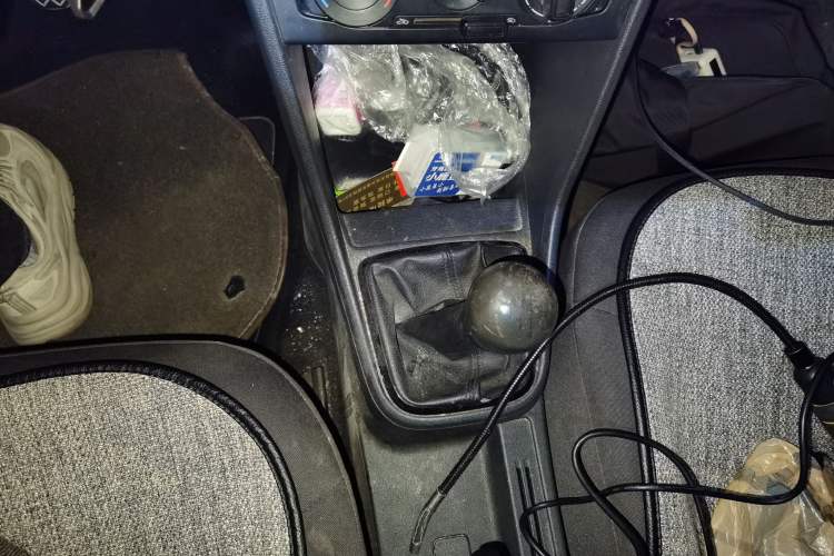 Used Volkswagen Jetta 2015 Zhuihui Edition 1.4L Manual Fashion Model