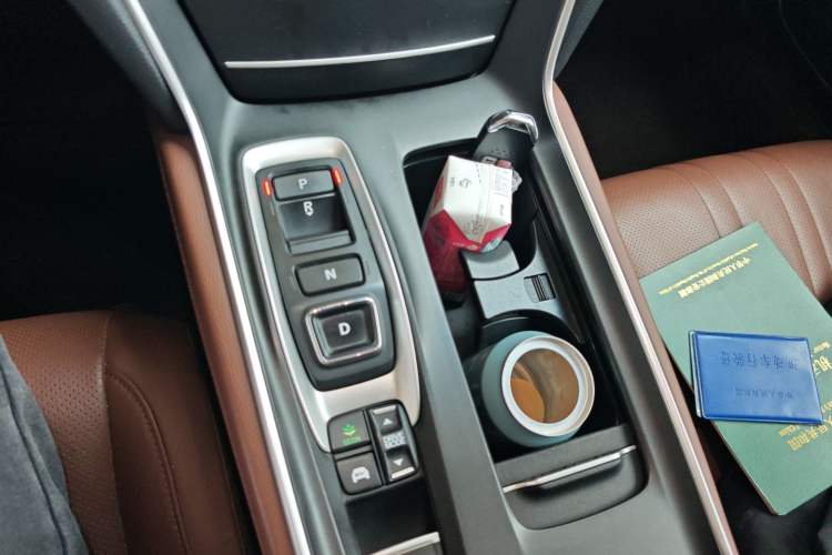 Used Honda Inspire 2019 Rui·Hybrid 2.0L Jingyue Edition China VI Emission Standard Gear Lever