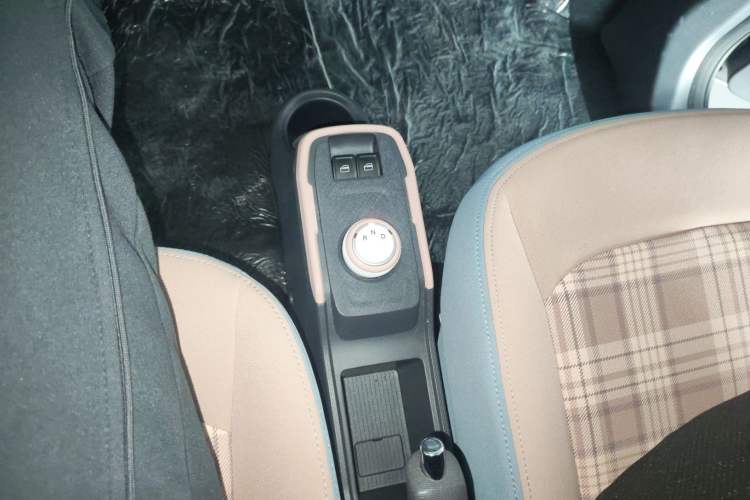 Used Chery QQ Ice Cream 2024 Edition Youth Version 120km Milkshake