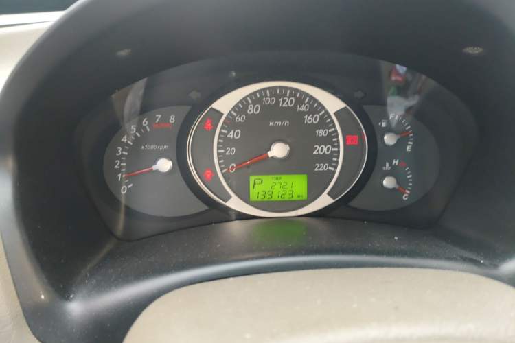 Used Hyundai Tucson 2009 2.0L Automatic Two-Wheel Drive with Sunroof