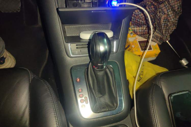 Used Volkswagen Tiguan 2013 1.8 TSI Automatic Two-Wheel Drive Comfort Edition Gear Lever