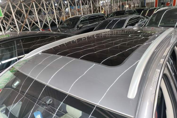 Used BYD Yuan PLUS 2022 510 km Flagship Version Roof