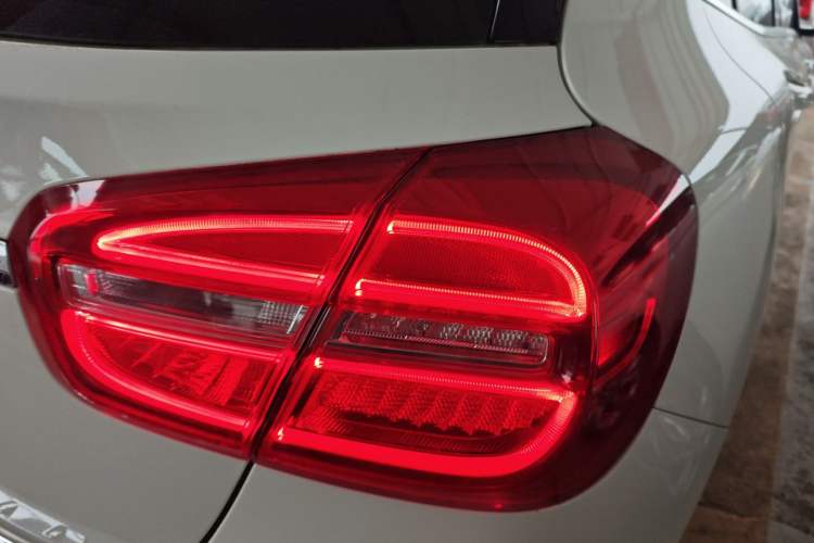 Used Mercedes-Benz GLA 2015 GLA 260 4MATIC Right Rear Taillight