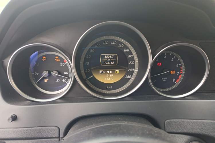 Used Mercedes-Benz C-Class 2011 C 180K Classic model