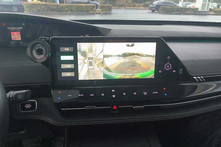 Used CHANGAN UNI-K 2023 2.0T All-Wheel-Drive Enjoyment Version Audio And AC Panel