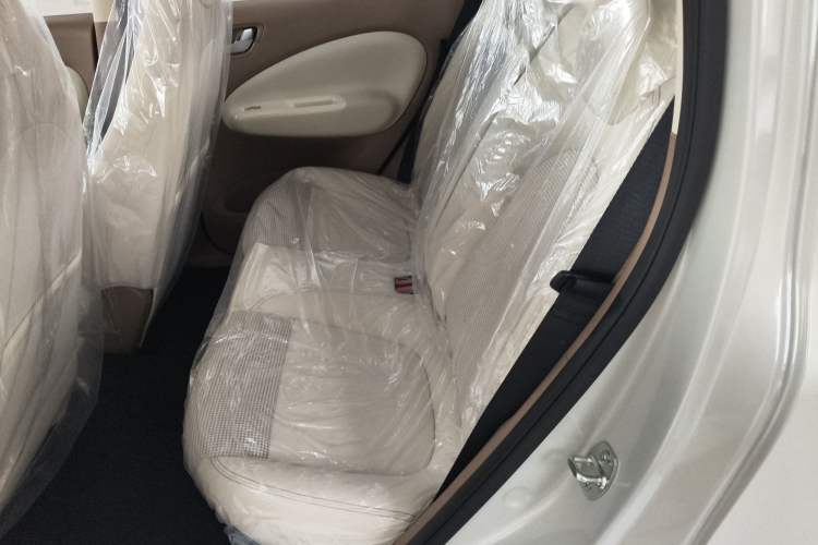 Used Wuling Hongguang MINIEV 2025 Four-Door Version Advanced Edition Left Rear Seat