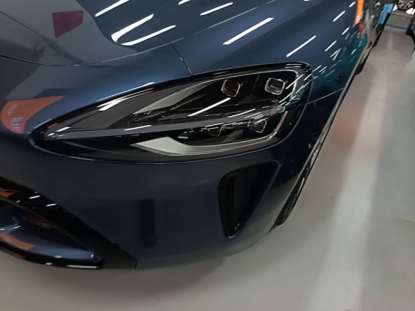 Xiaomi Auto SU7 2024 Rear-Drive Ultra-Long Range Advanced Pro-Level Intelligent Driving Version — снимка 8