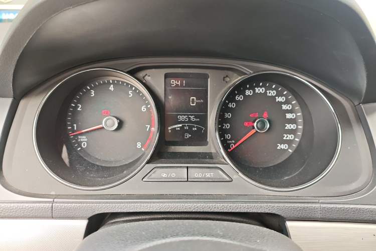 Used Volkswagen Lavida 2015 1.6L Manual Comfort Edition