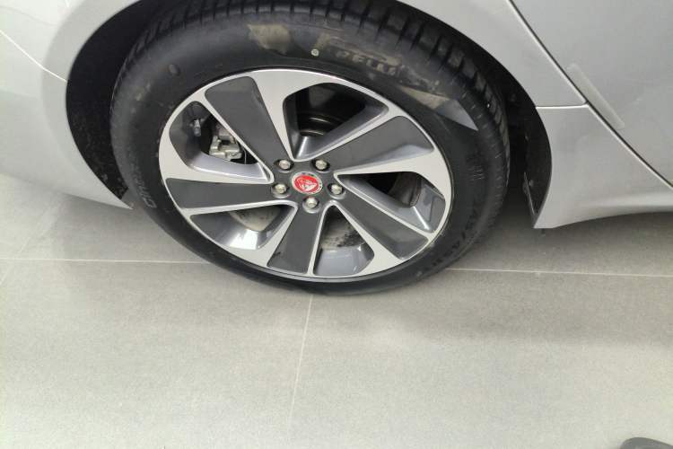 Used Jaguar XFL 2021 XFL 2.0T P200 Two-Wheel-Drive Elite Luxury Edition