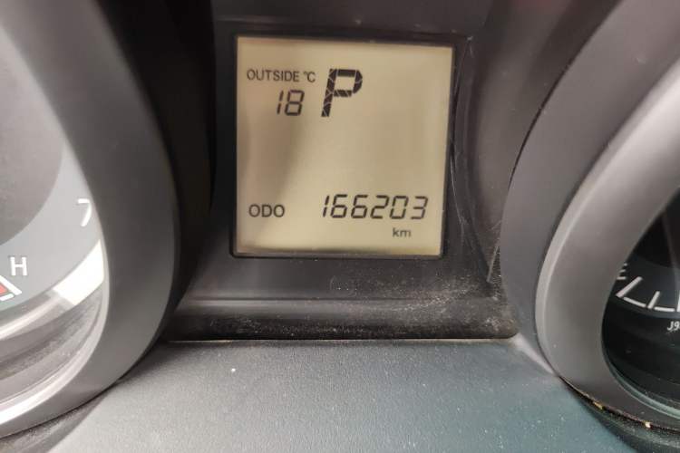 Used Toyota Prado 2016 2.7L Automatic Luxury Edition Odometer Close Up