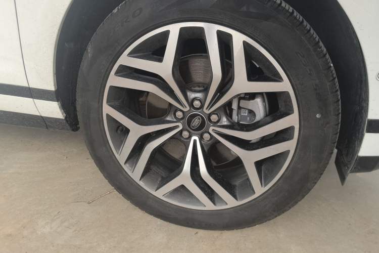 Used Land Rover Range Evoque 2023 Aurora L 249 PS Luxury Edition
